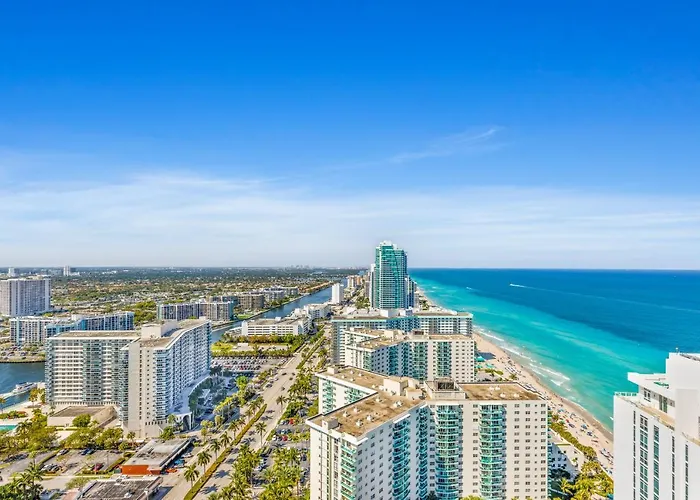 The Ultimate Resort - Beachfront 2 Bedroom Apartment With Direct Ocean View, Rooftop Pool, Hot Tub And Gym